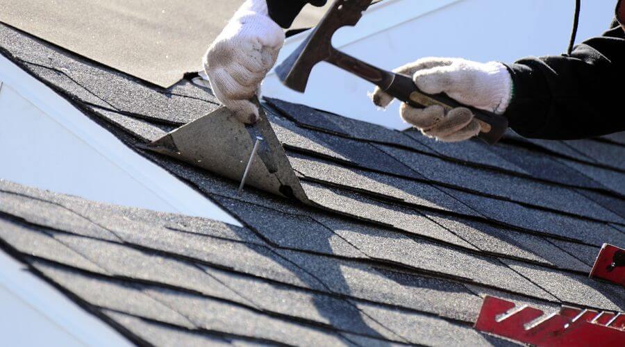 Professional gutter cleaning in Windsor Heights, IA